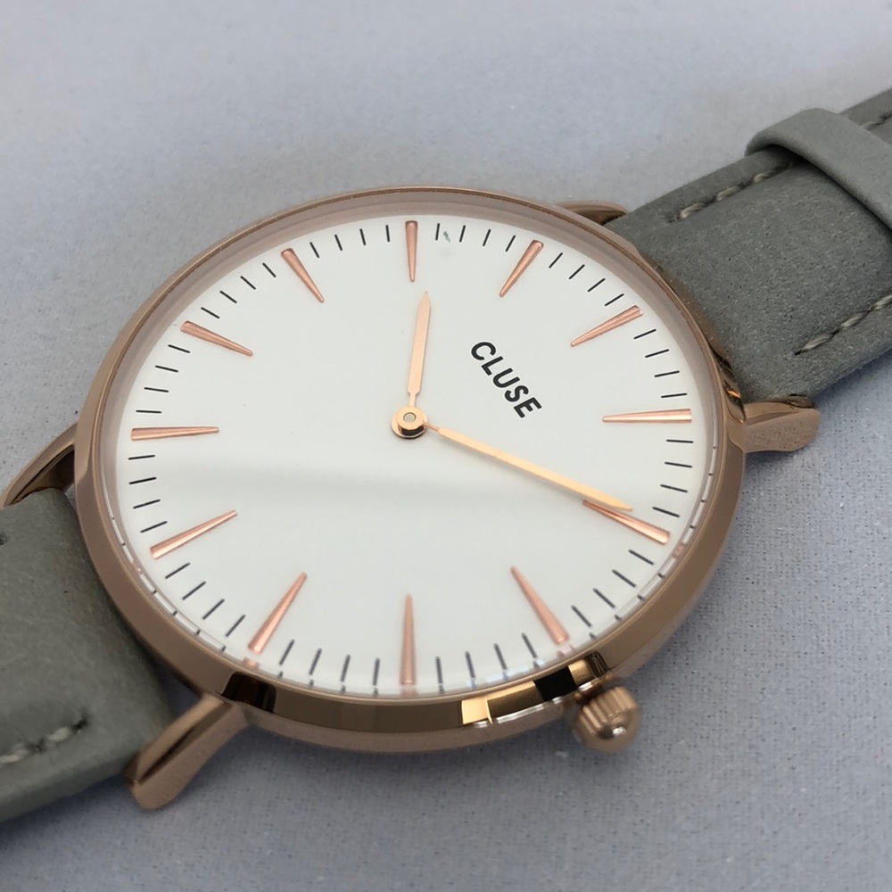Clues rose gold watch